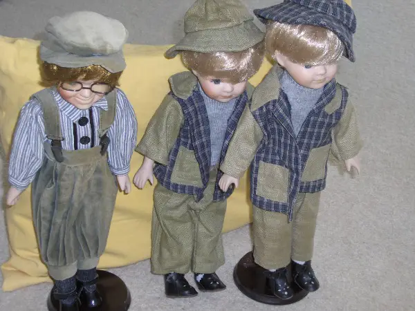 3 Kecke Porzellanpuppen-Buben