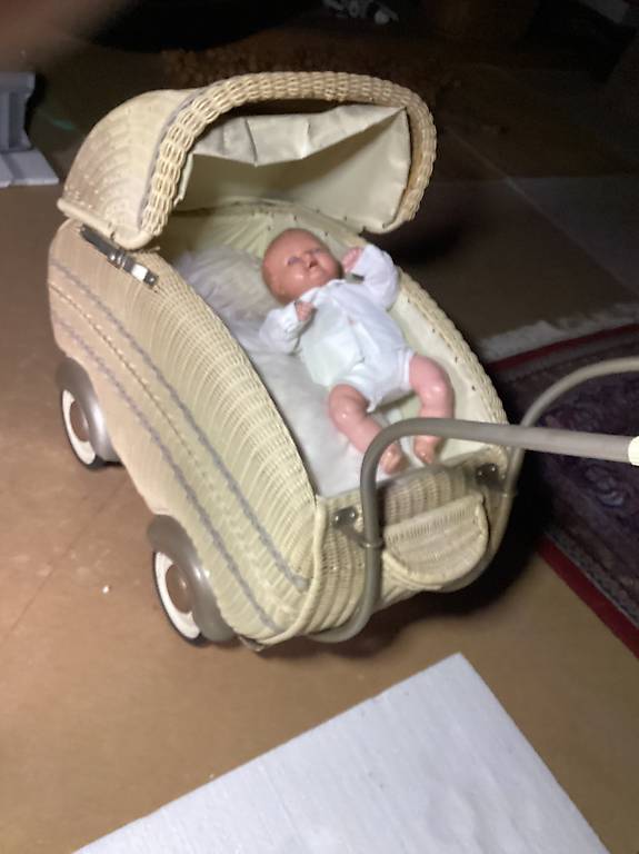 Kinderwagen antik zu verkaufen.