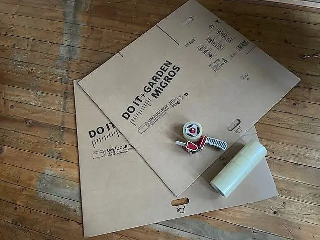 Umzugskisten / Klebebandroller / Klebeband