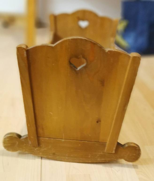 Puppenwiege antik