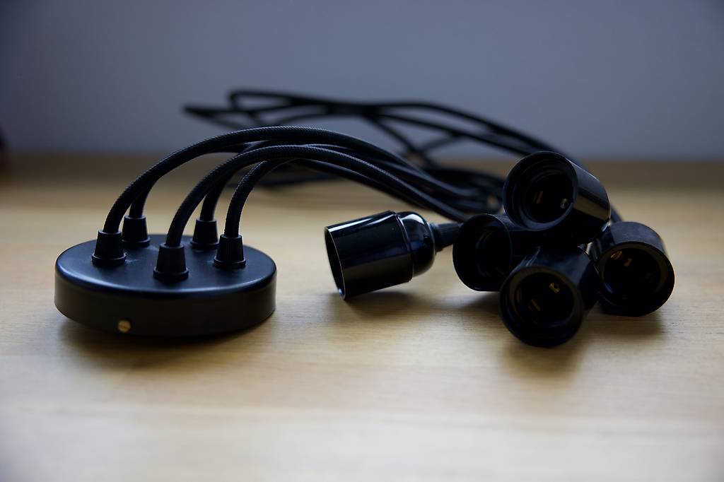 Lampenfassungen inkl. Textil-Kabel und Baldachin