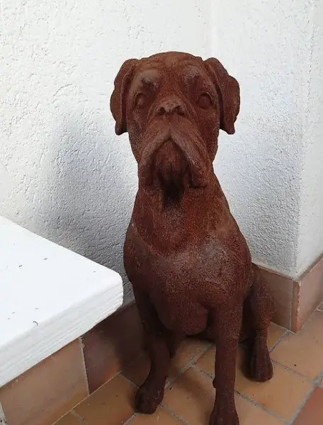Boxer Hund aus Gusseisen