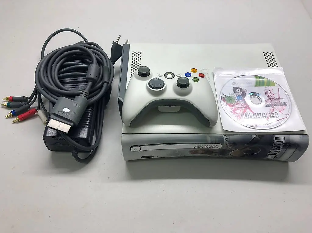 Xbox 360 Konsole Final Fantasy faceplate + Zubehör + Game