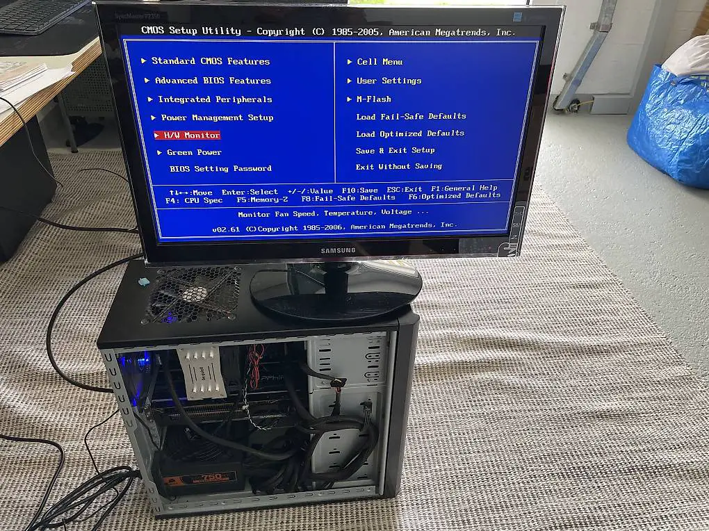 Gaming Pc mit Monitor