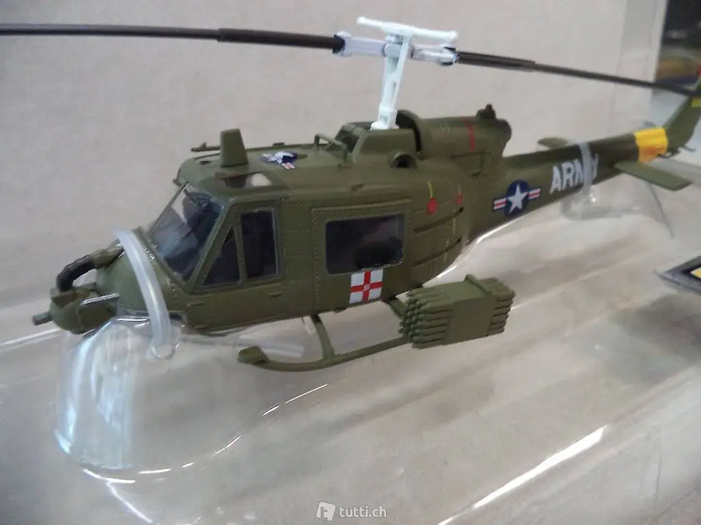 easy model uh-1b "huey" 1:72