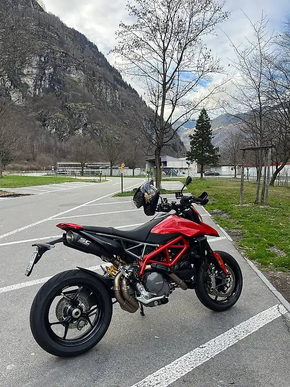 SC Project S1 exhausts for Ducati Hypermotard 950