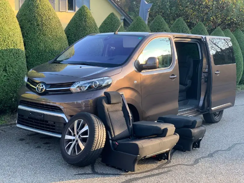 toyota proace verso l1 2.0 d shuttle