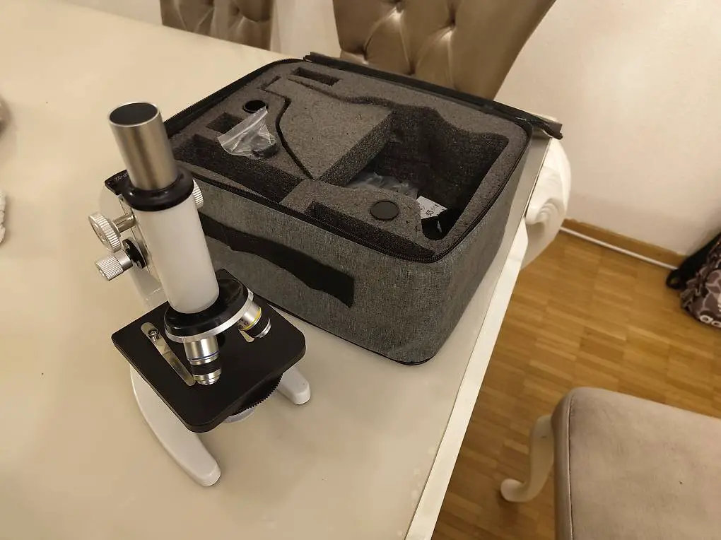 Mikroskop (Neupreis 100.-)