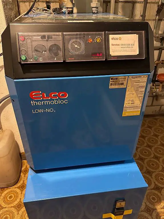 Elco Heizkessel mit Brenner