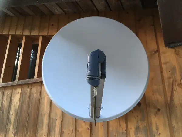 Satellitenschüssel Parabolantenne 72 cm mit Twin-LNB