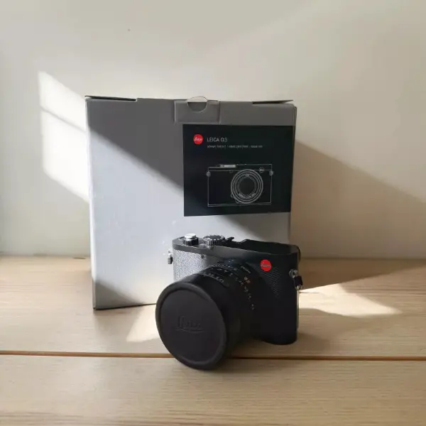 Leica Q3 60,3 MP Kompaktkamera – Schwarz