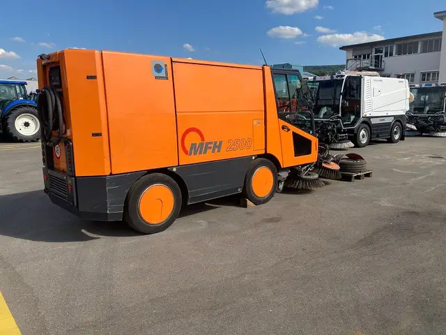AEBI, MFH 2500, Kehrmaschinen