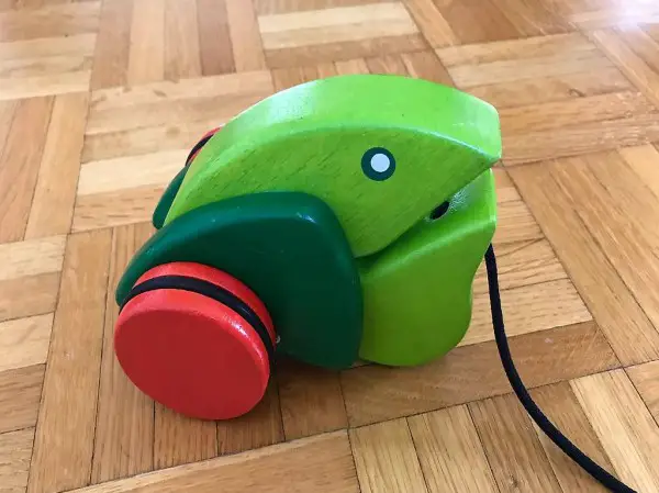 Grüner Holz Frosch Nachziehspielzeug