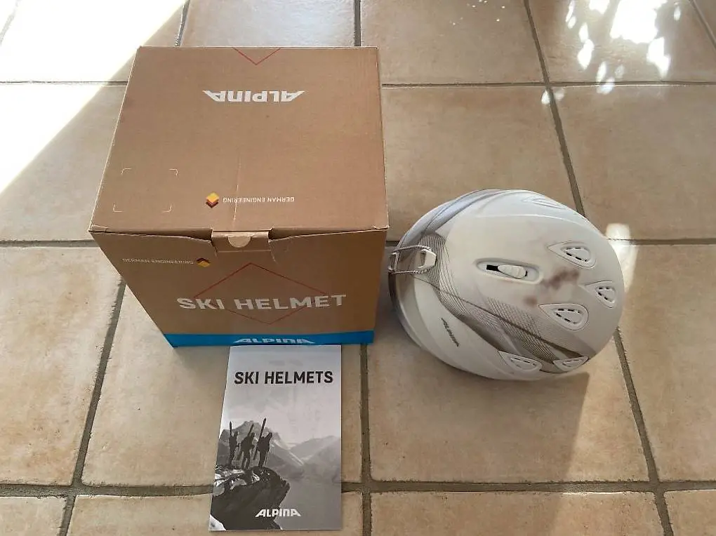 Gebrauchter Alpina Skihelm für Damen in der Grösse 57-61 cm