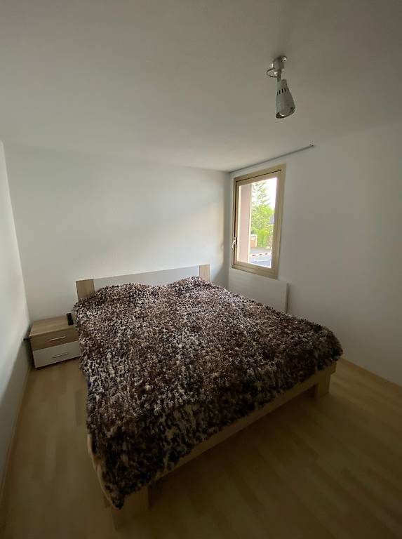 Doppelzimmer zur Einzelnutzung mit eigenem Bad in Wohngemein