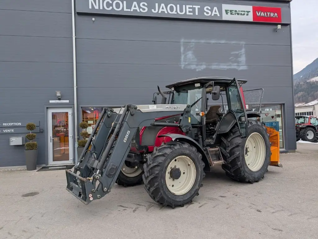 Valtra N121 Hitech d"occasion