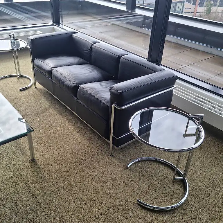 Cassina Le Corbusier LC2 3er Ledersofa