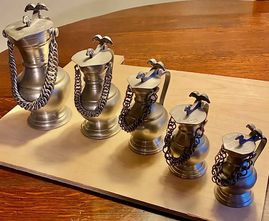 Zinnkrüge mit Stempel 95%