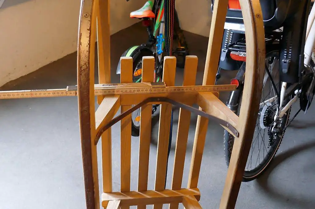 Holzschlitten zu verkaufen