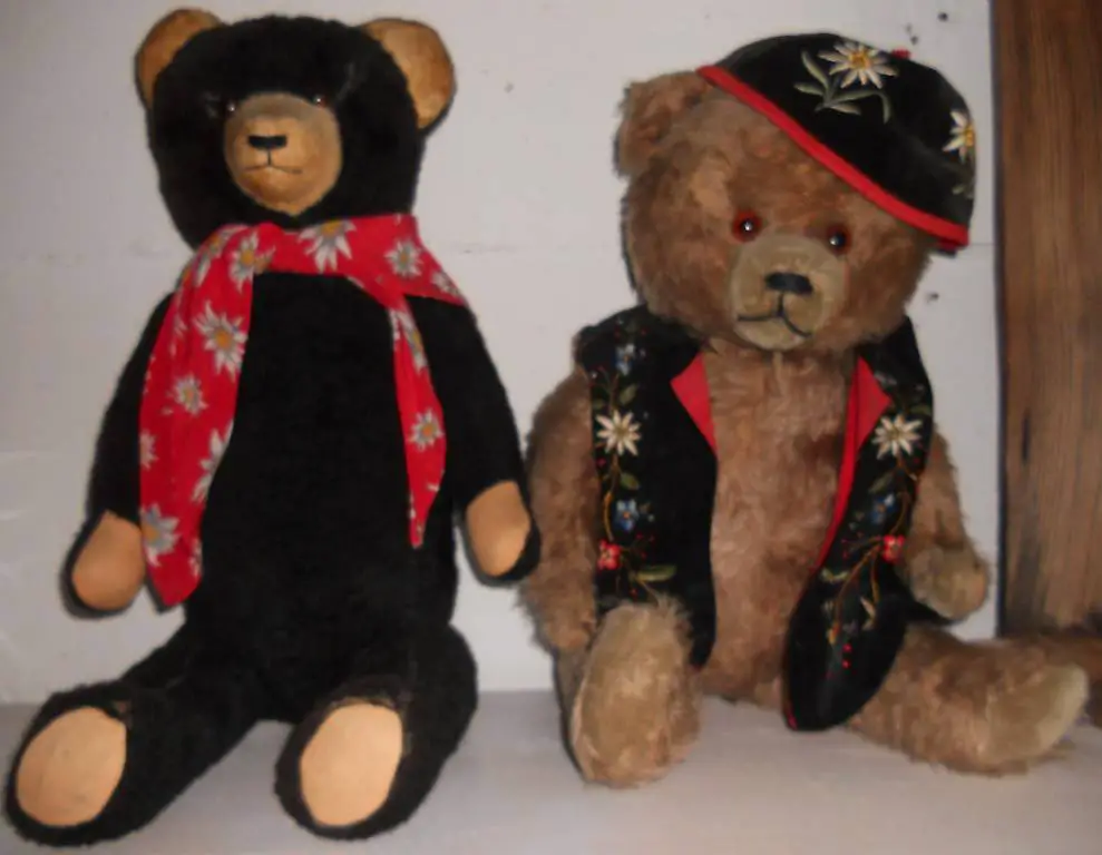 Aus Nachlass 2 Stück alte Bären / Teddybären