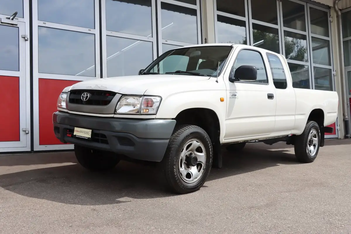 toyota hilux 4x4 2.5 d-4d x-tra cab