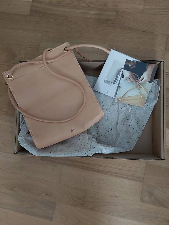 Handtasche aus Ziegenleder, fabrikneu, für 105.-