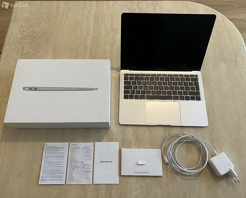  Apple MacBook Air 13 inch GOLD RETINA