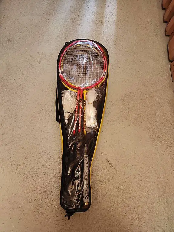 Badminton Set mit 4 Schlägern und Netz