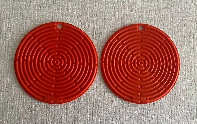 Le Creuset runder Topflappen, Untersetzer Silikon (2er Set)