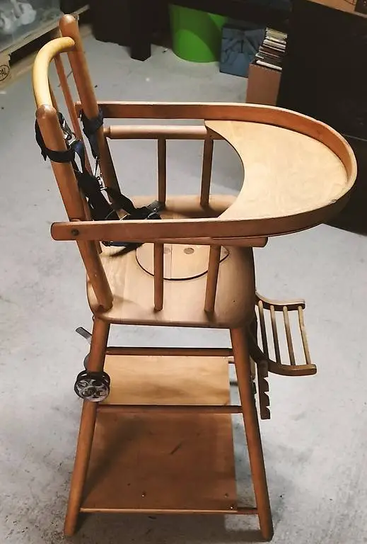 Kinderhochstuhl alt