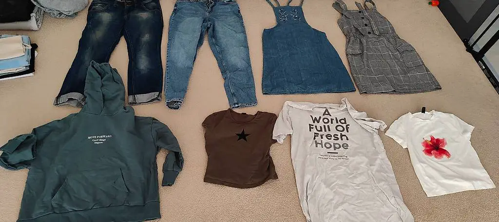 Mädchen kleiderPaket Grösse 164-170 + S