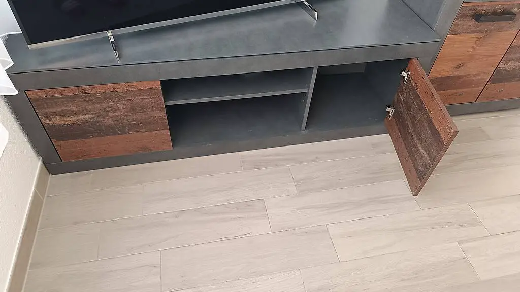 TV Lowboard gebraucht aber guter Zustand