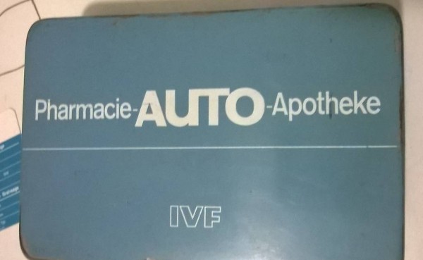 Oldtimer Autoapotheke Blech 50er, 60er Jahre