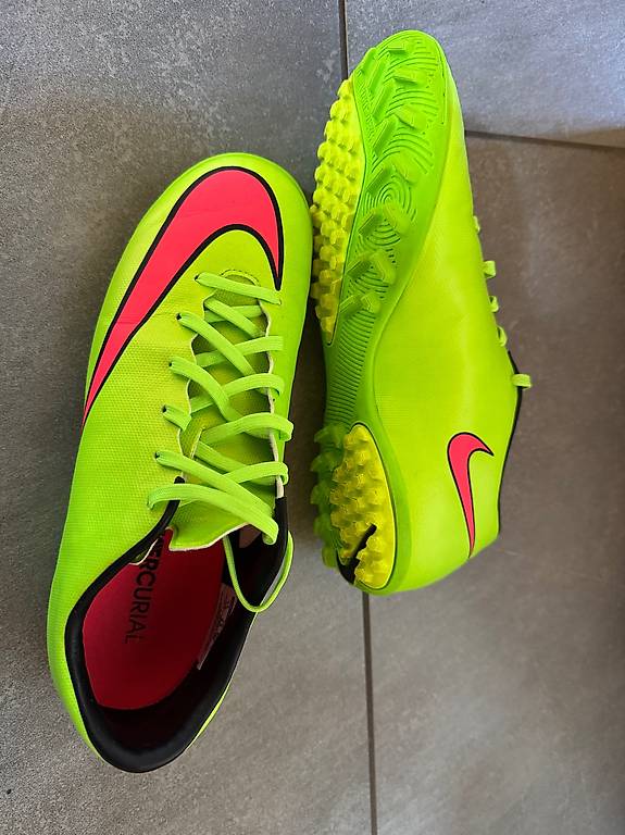 Fussballschuhe Gr. 40.5