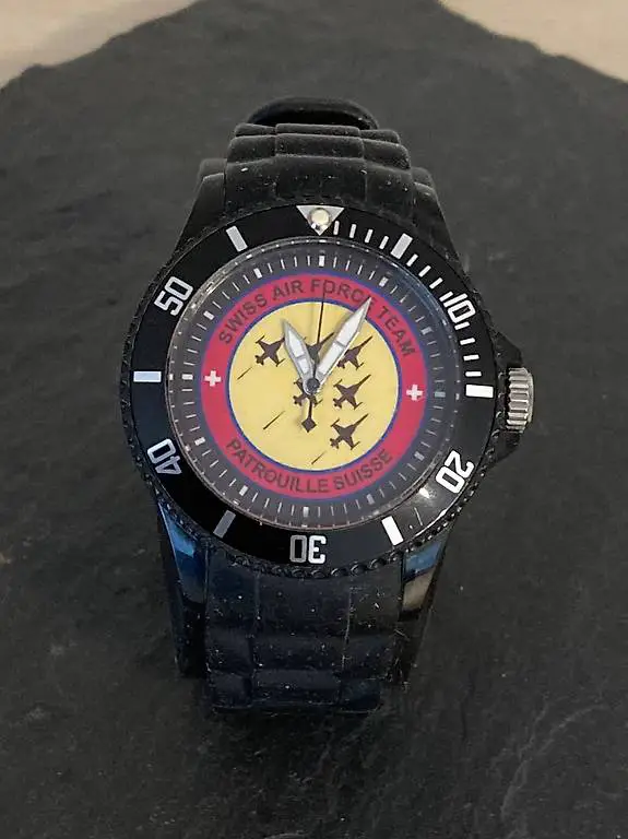 Fan-Uhr der Patrouille Suisse