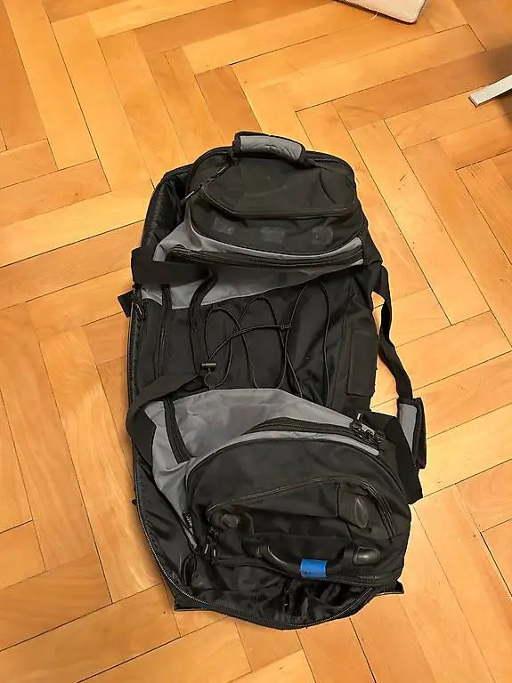 Reisetasche mittelgross mit Rollen