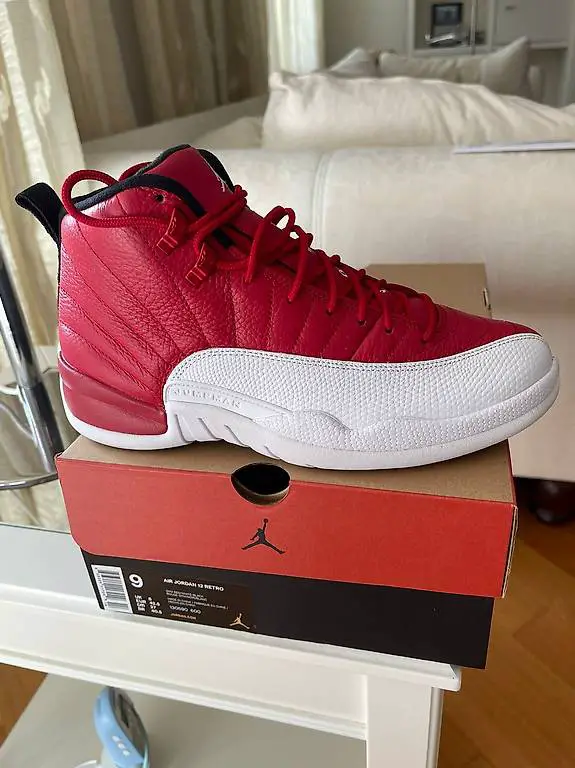 Orig. Jordan 12 Retro gym red, Grösse 42.5