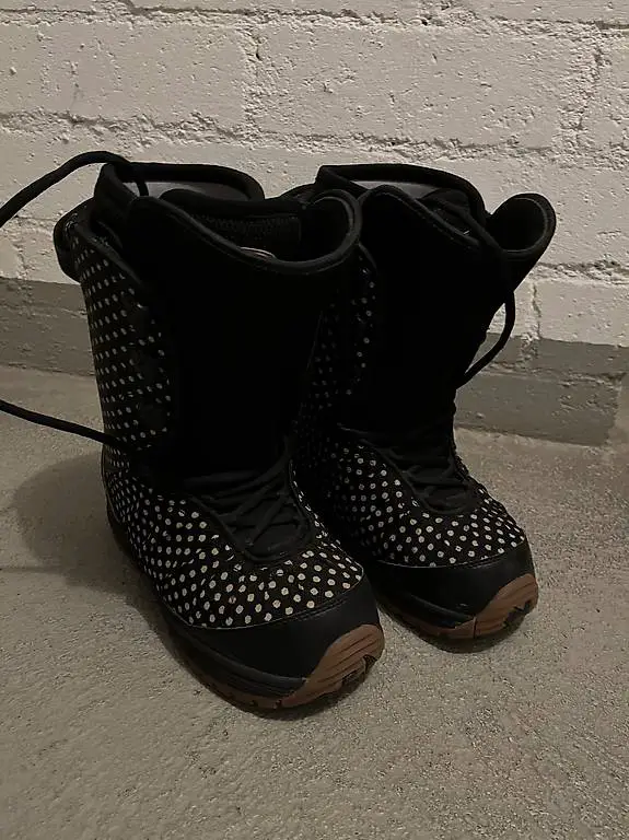 Snowboard Schuh Grösse 39
