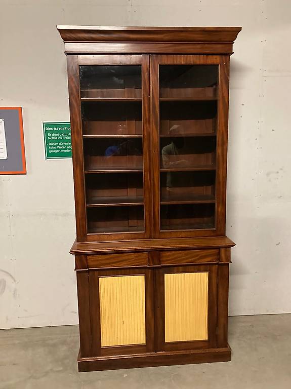 Schöner englischer Bibliotheksschrank um ca. 1820