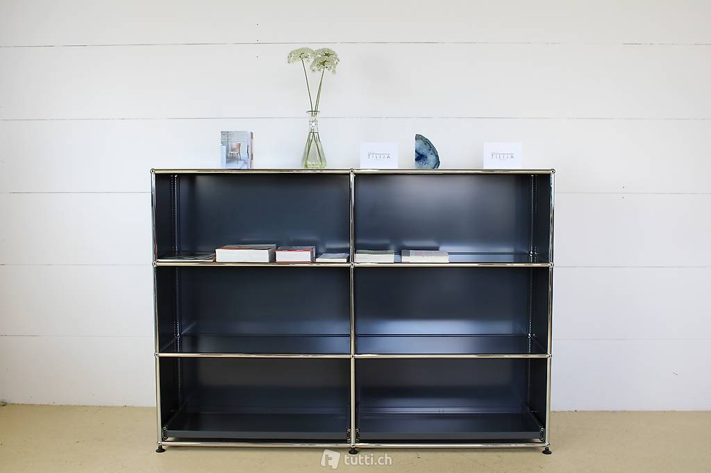  USM Regal in anthrazitgrau