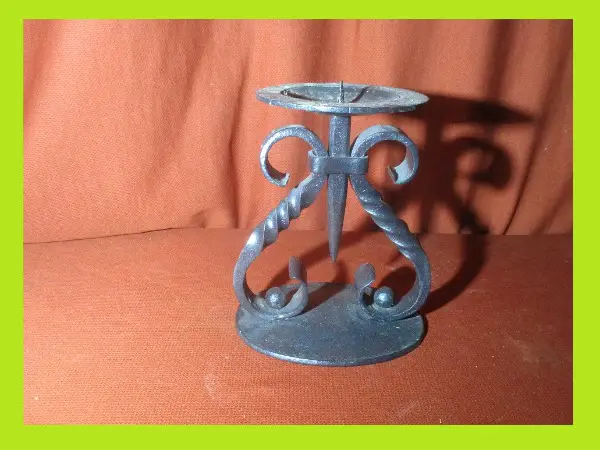 kerzenständer metall schwarz