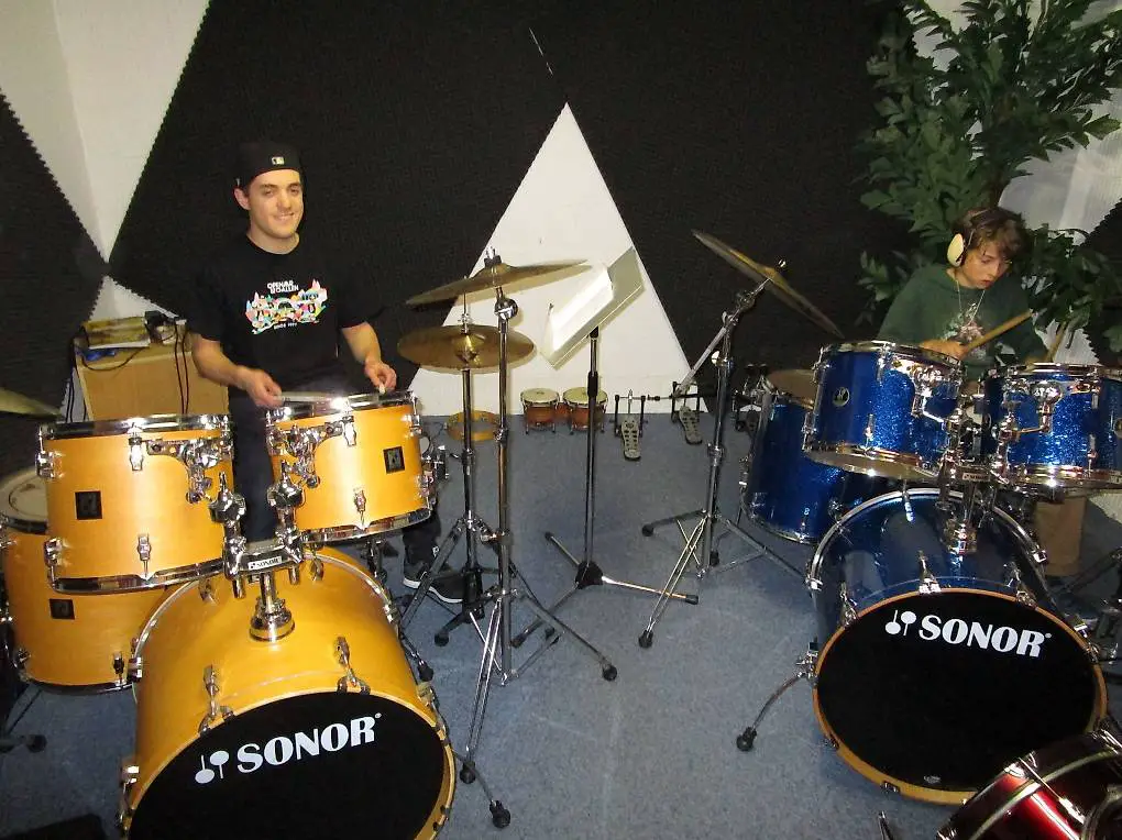 schlagzeug unterricht in luzern plus djembe, cajon, congas..