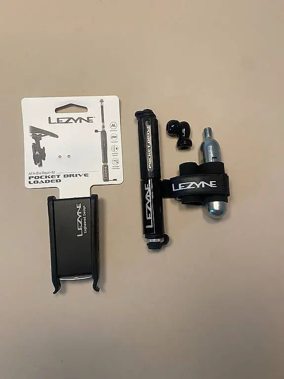 Pumpe Lezyne Pocket Drive loaded, neu
