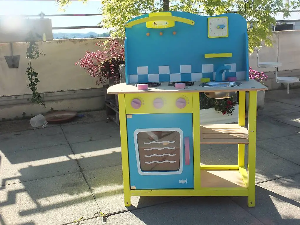 Spielküche mit vielem Zubehör