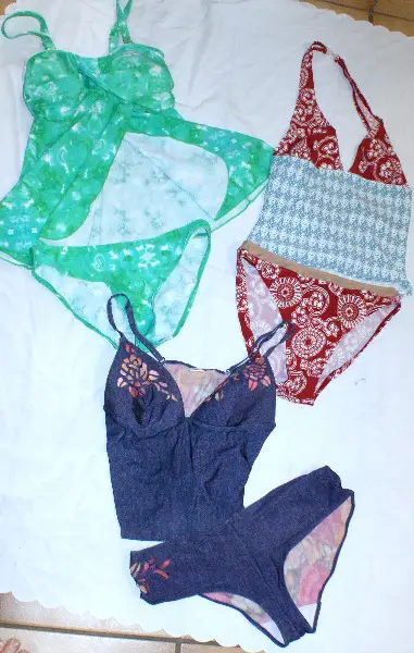 3 Badanzüge 2 teilig.Grösse 40 -44