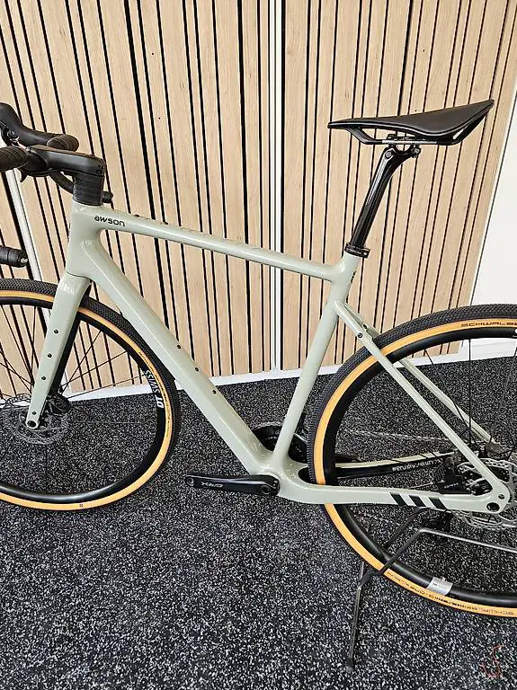 GRX Shimano Schaltung Carbon Rahmen DT SWISS LRF