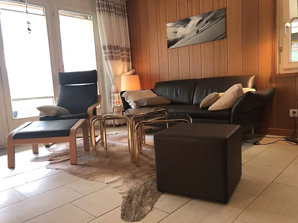 Sonnige 3.5 Zimmer Ferienwohnung im Mehrfach-Chalet