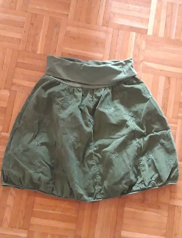 Rock mit Blumenmuster