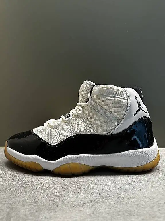 Air Jordan 11 Retro Concord (2000) US12/EU46