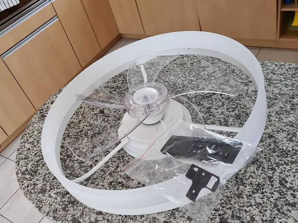 Ventilatore da soffitto a LED con luce e telecomando NUOVA